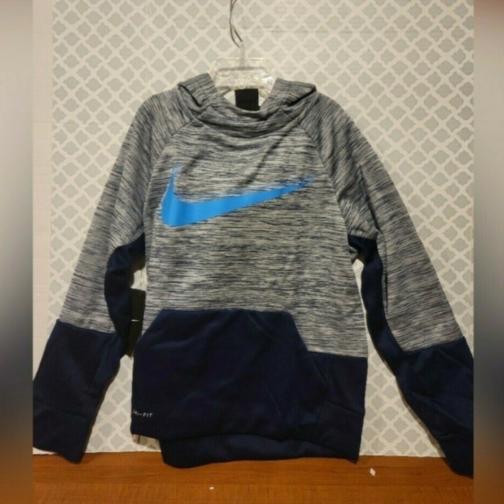 NWT Boys nike sweatshirt